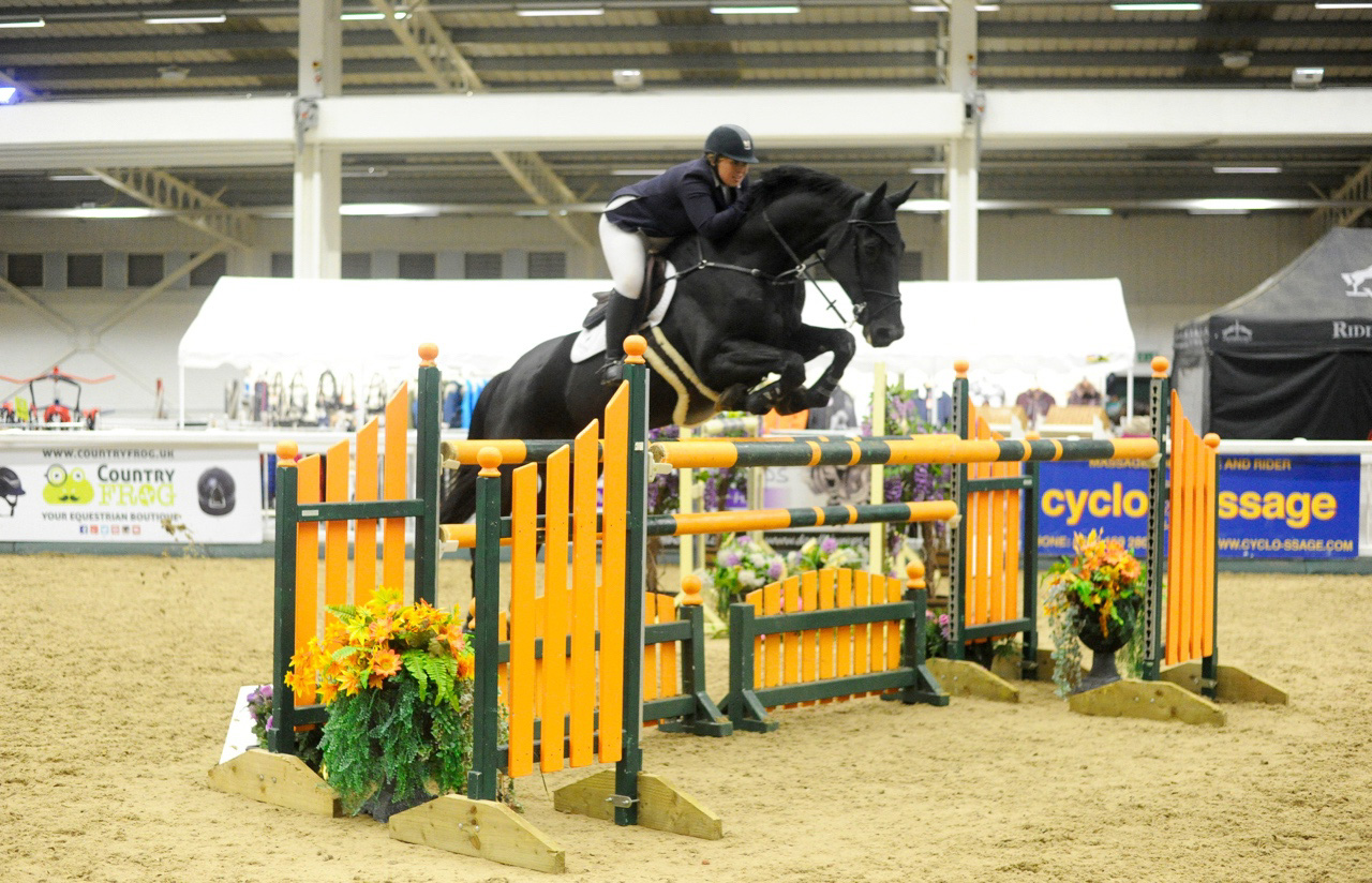 British Showjumping Cat  2 Aintree International 